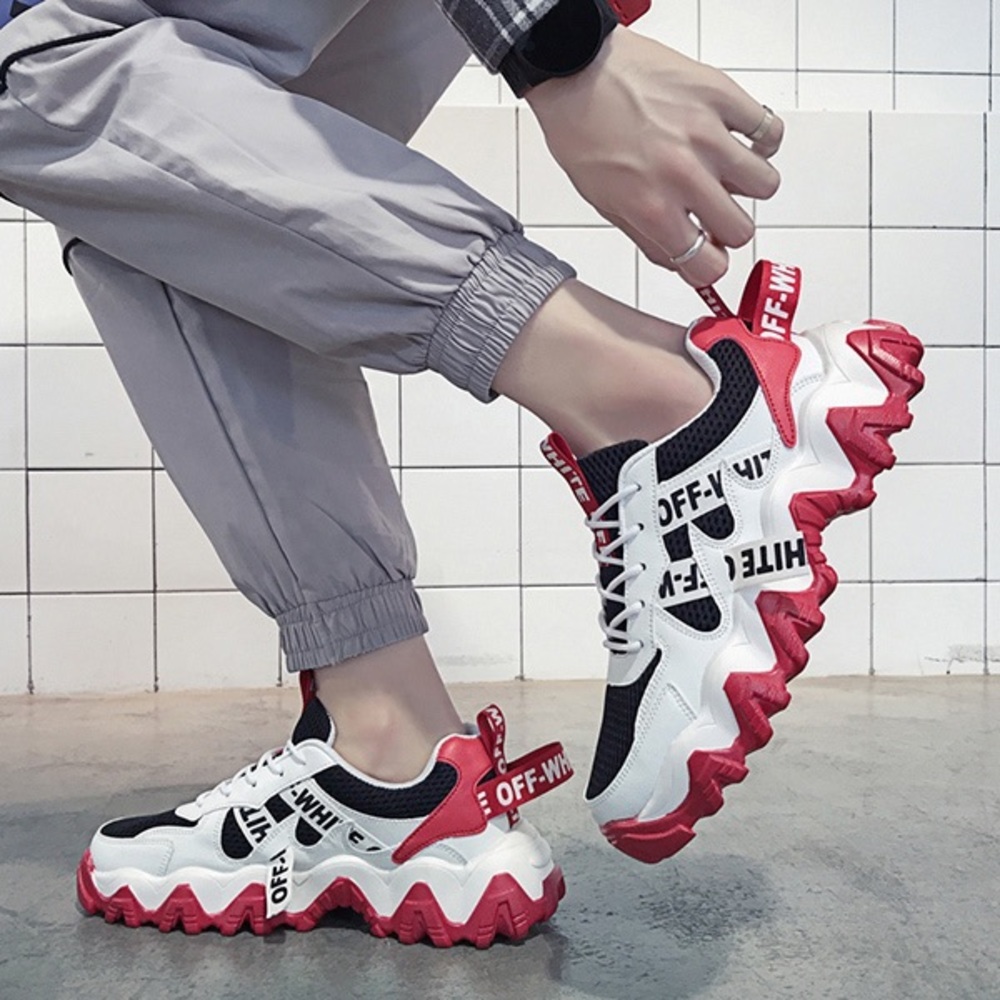 Sneaker - Picture 4 of 4